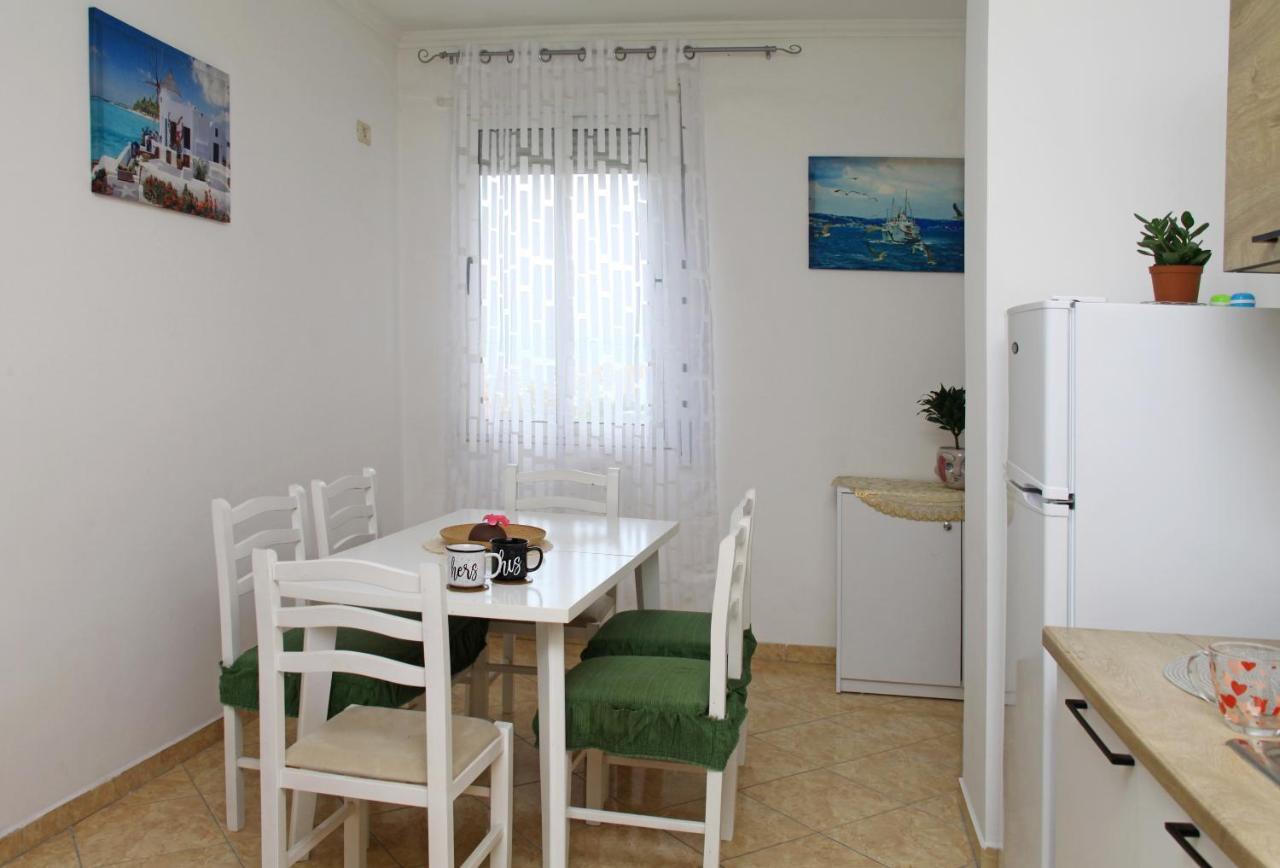 Beautiful Apartment At Port Side! Durrës Exterior foto
