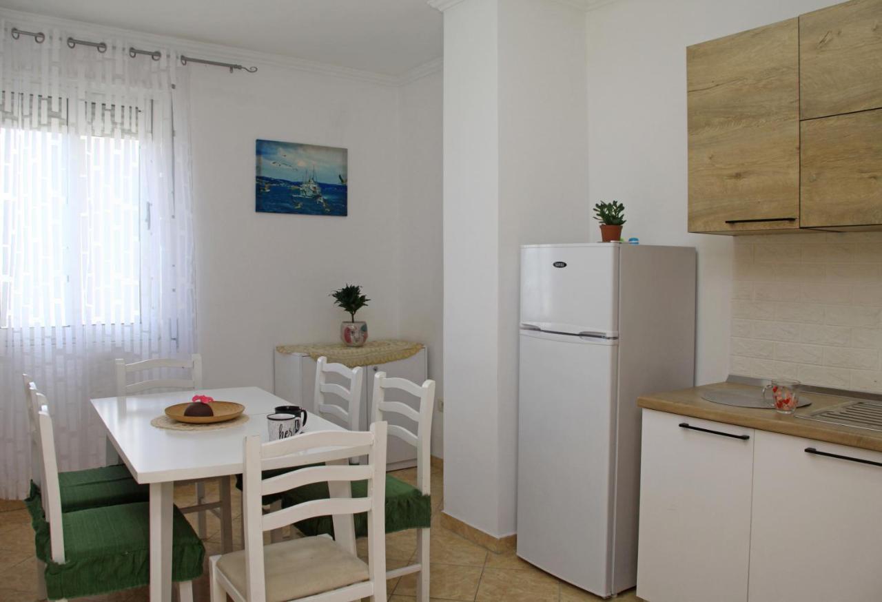 Beautiful Apartment At Port Side! Durrës Exterior foto